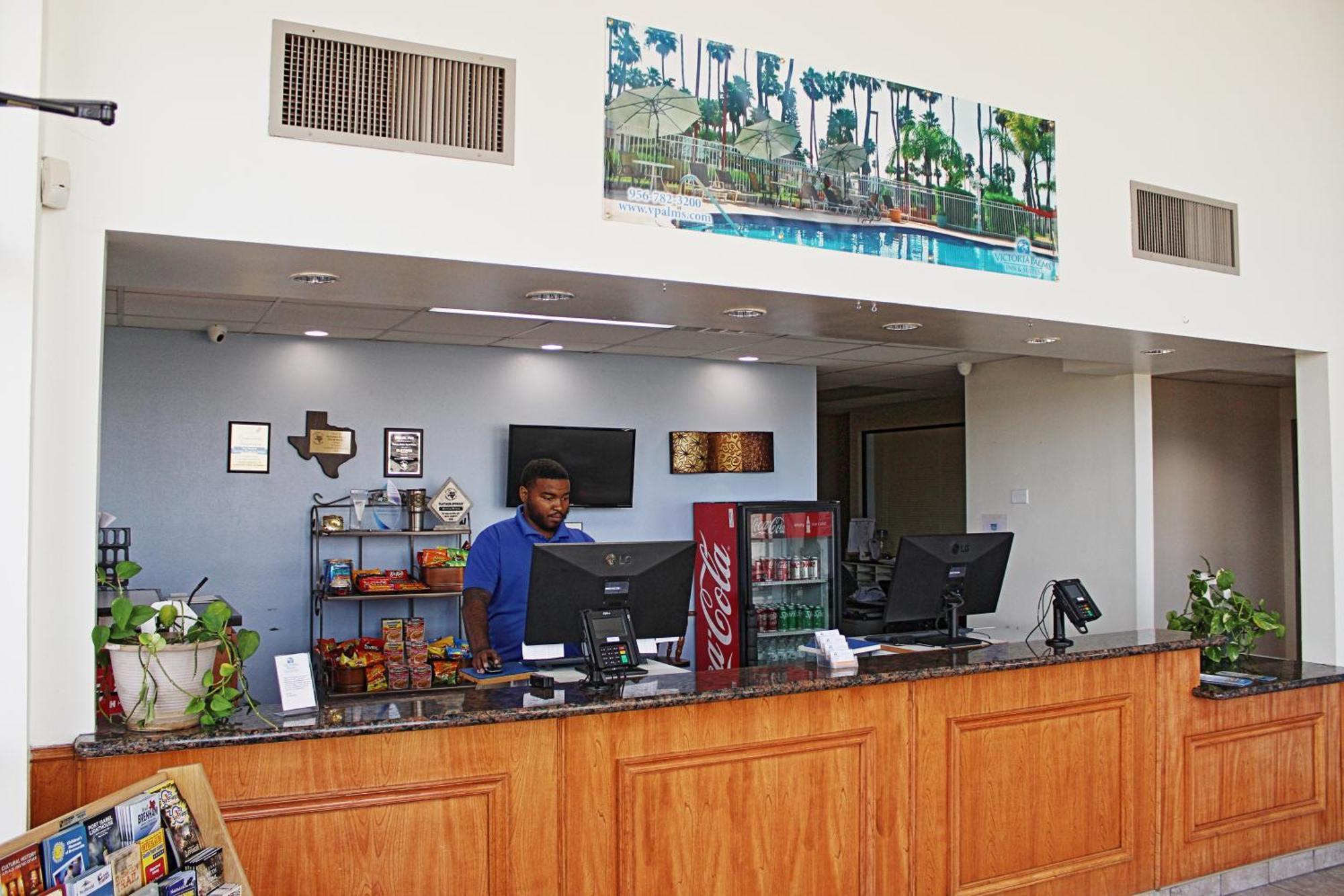 Victoria Palms Inn And Suites Donna Екстериор снимка