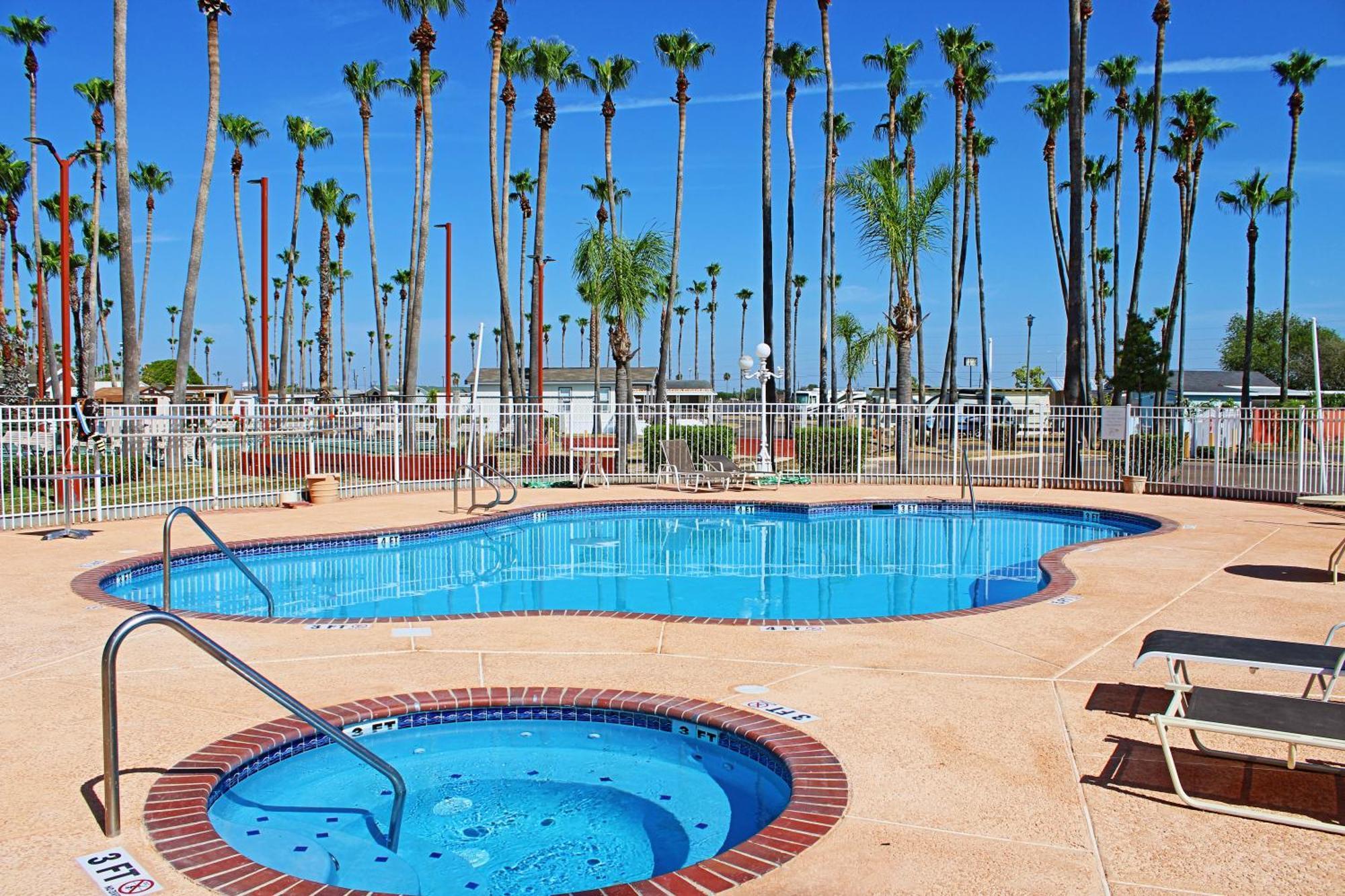 Victoria Palms Inn And Suites Donna Екстериор снимка